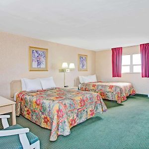 Room Two Double Beds Non-Smoking